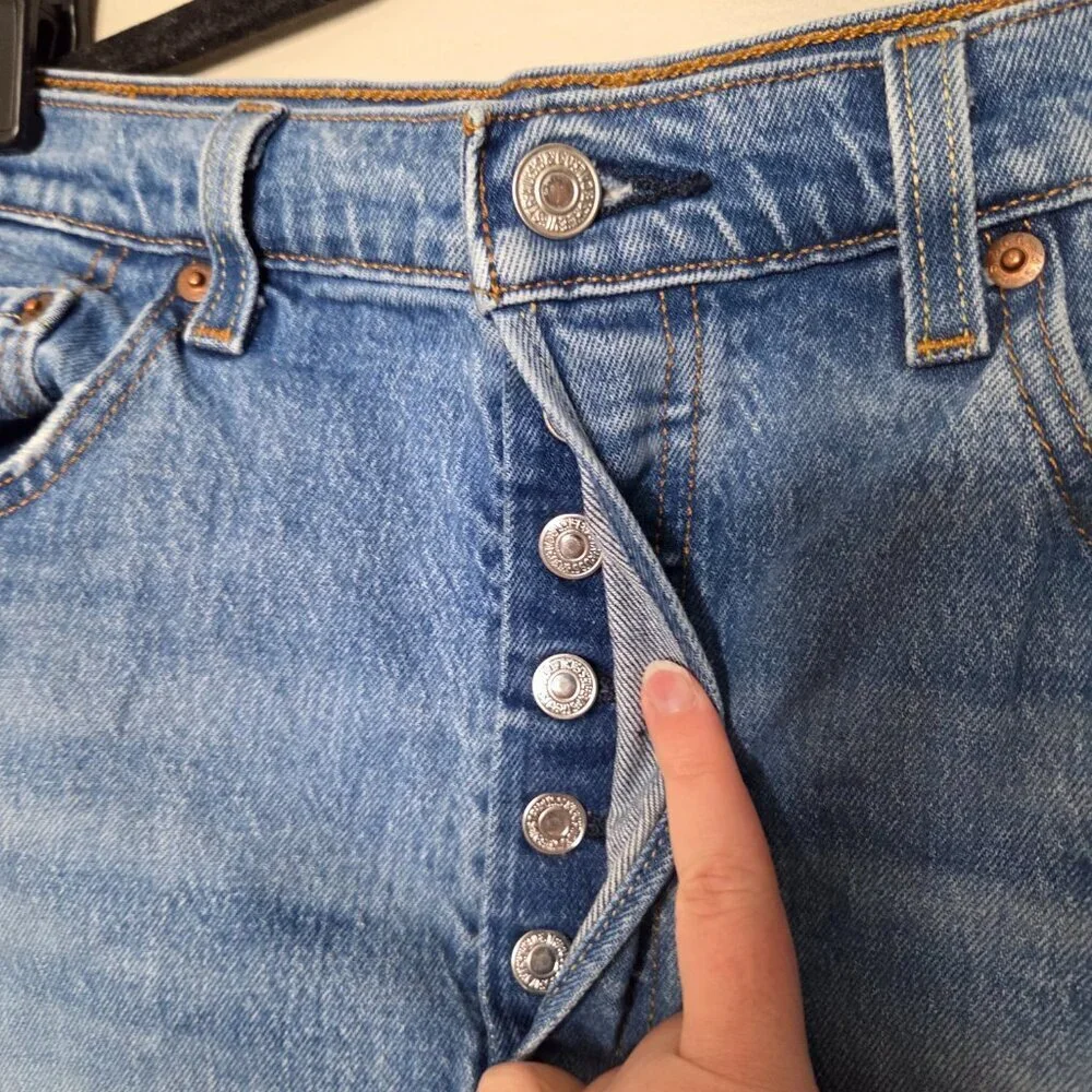 LEVIS Denim 501s Cutoff Shorts